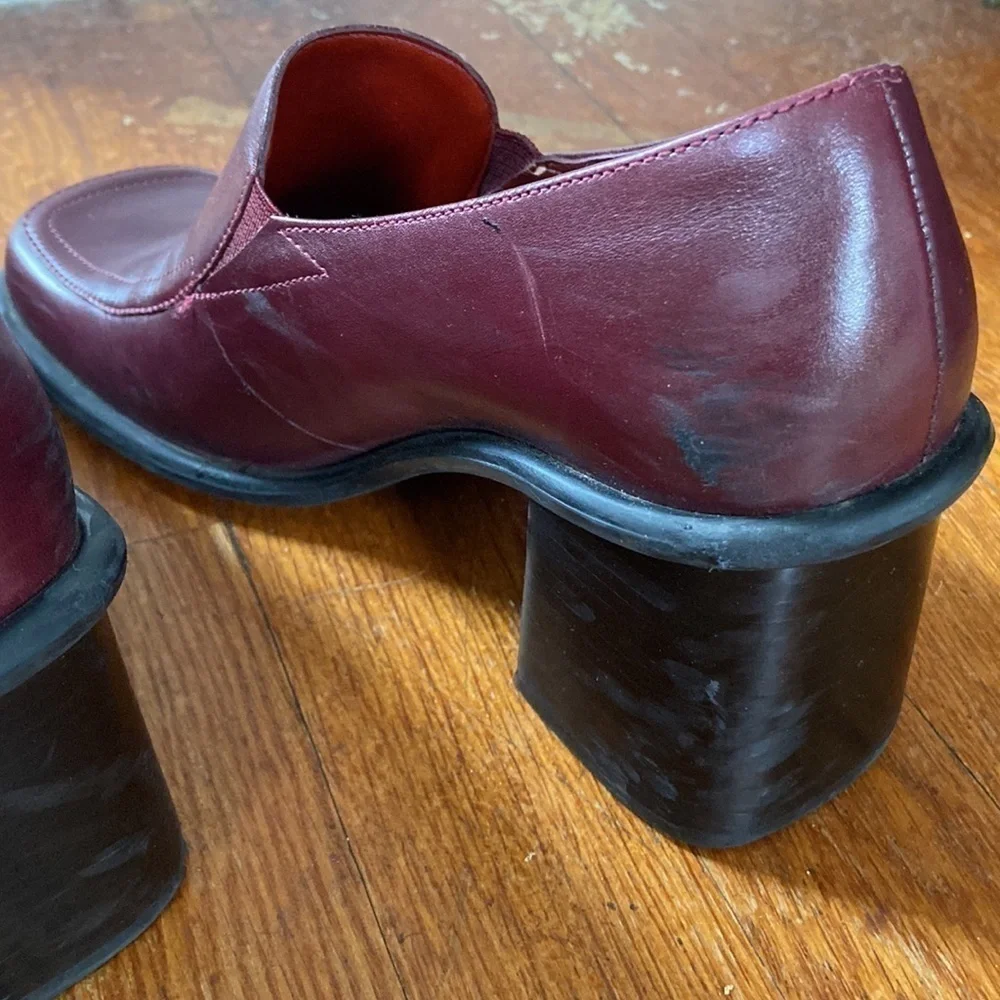 90s Nine West burgundy chunky heels
